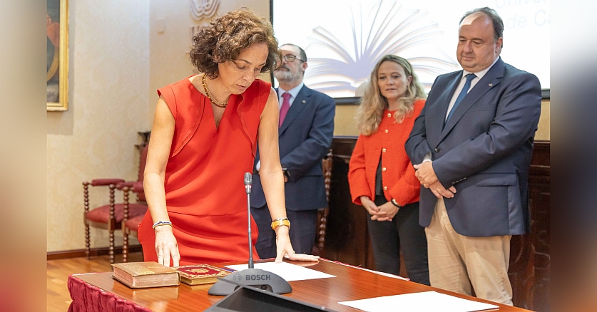 La Dra. Rocío Toro, nueva Directora del Departamento de Medicina y Cirugía